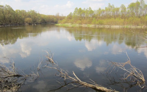 Апрельская река