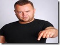 Принять униженную позу, браки!