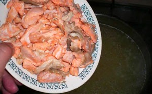 Отварную рыбу в уху